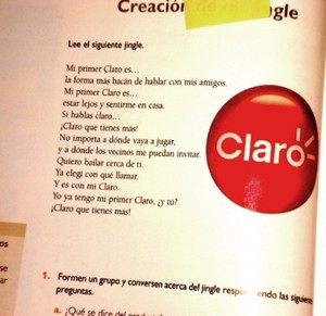 Livro com publicidade Chile